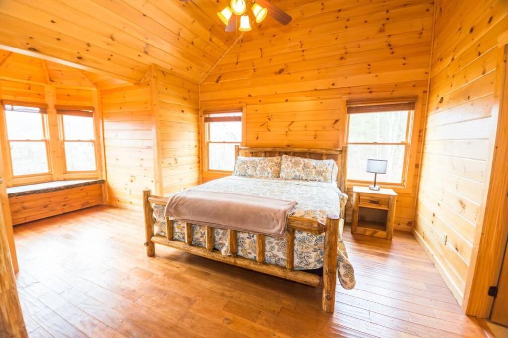 Christmas Lodge-Secluded Near Downtown Blue Ridge Εξωτερικό φωτογραφία