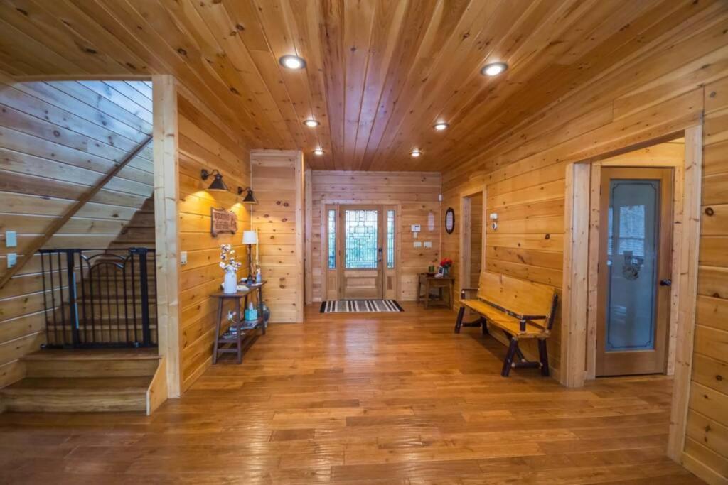 Christmas Lodge-Secluded Near Downtown Blue Ridge Εξωτερικό φωτογραφία
